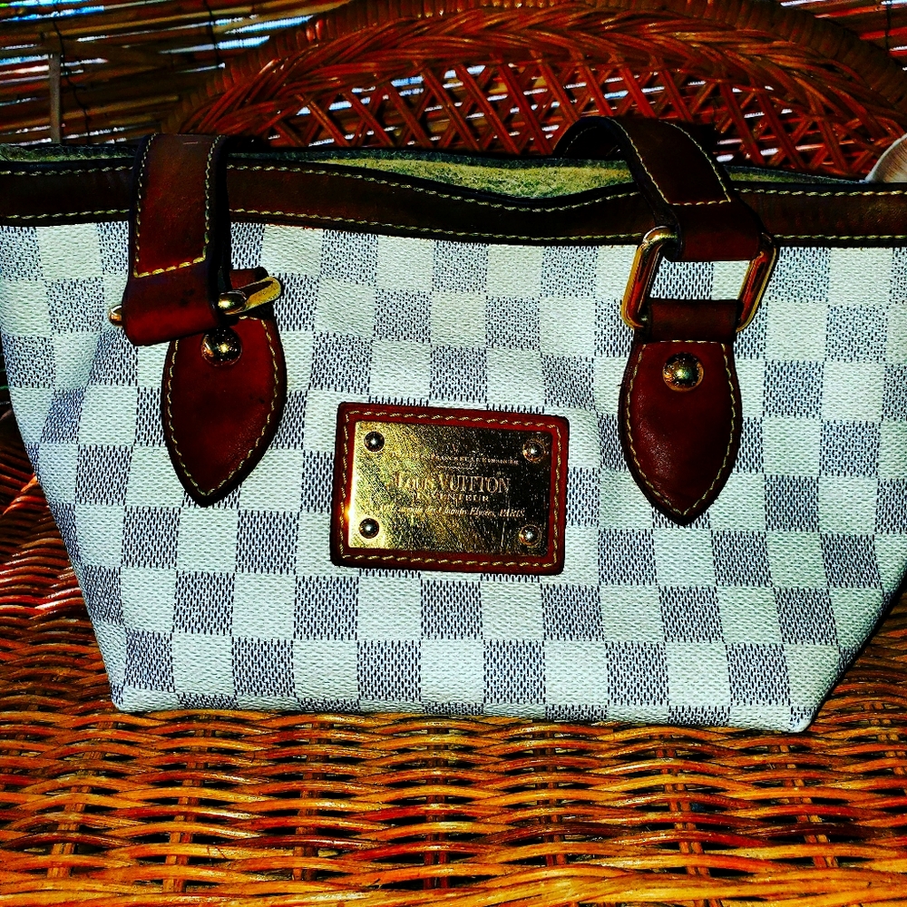 Authentic Louis Vuitton Purse